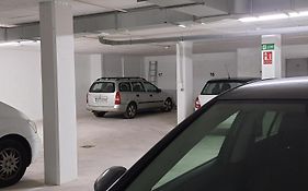 Parking, Ubicacion Y Confort